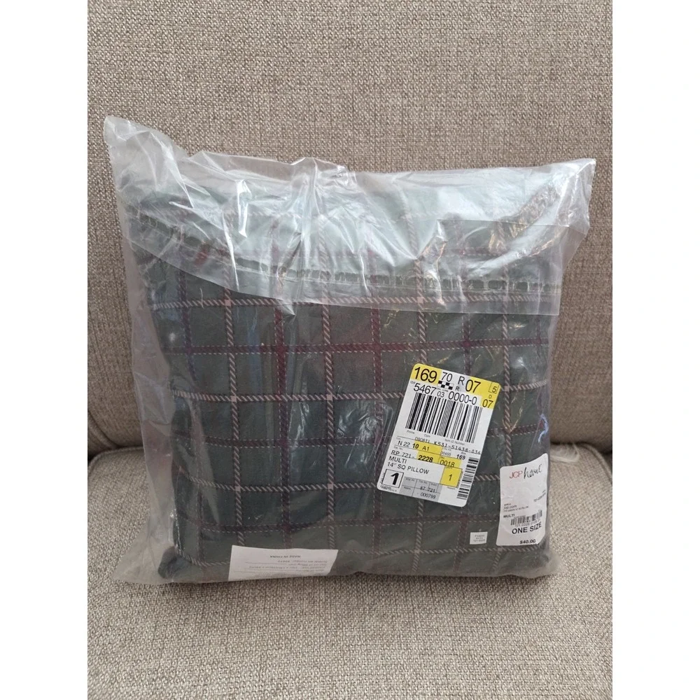Pair Of Golf Throw Pillows Two Burgundy Plaid‎ Hunter Green